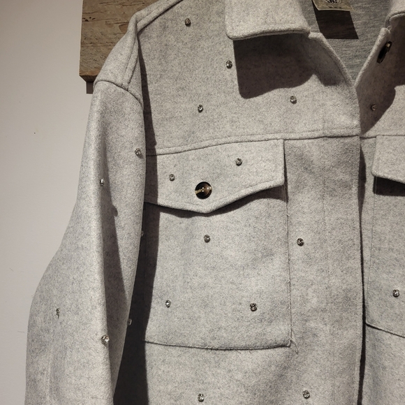Vocal Light Gray Studded Men's Shirt Jacket - Picture 3 of 7